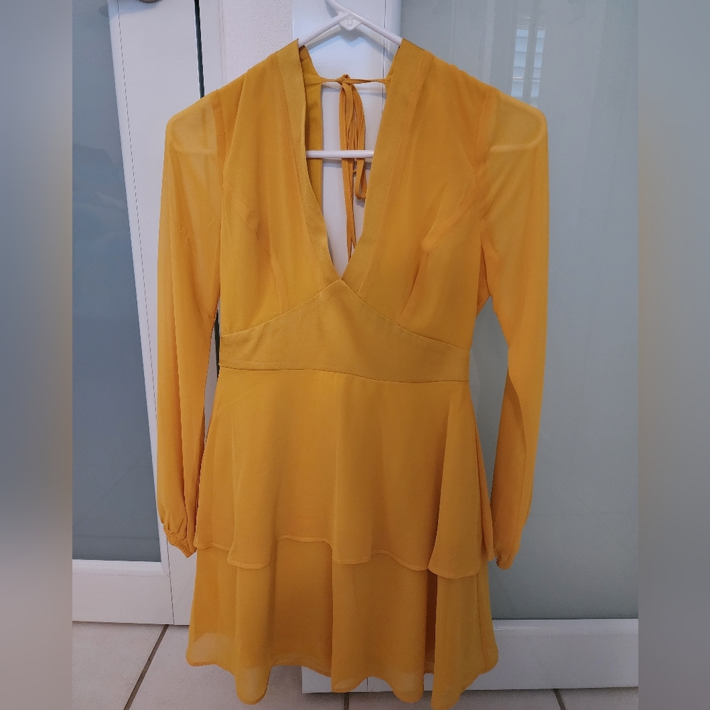 BCBG NWT Yellow dress